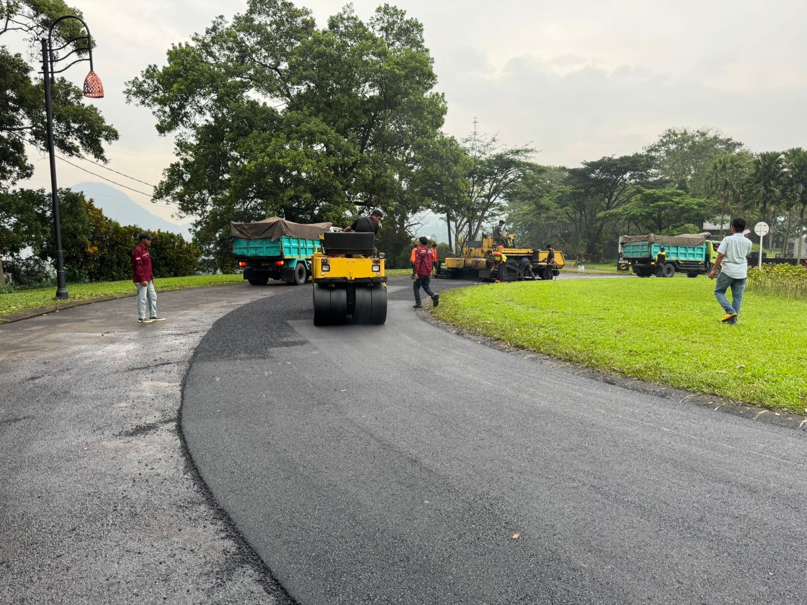 Kontraktor Aspal Jalan Profesional di Jakarta Kontraktor Aspal Jalan Profesional di Jakarta